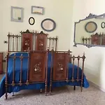Mezzanino Con Patio E Archi A Vela * בארי