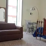 Mezzanino Con Patio E Archi A Vela Bari