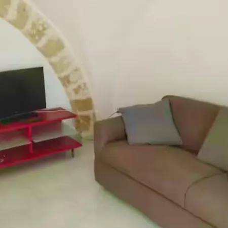 Mezzanino Con Patio E Archi A Vela דירה בארי