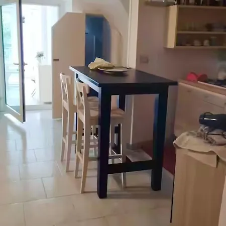 Mezzanino Con Patio E Archi A Vela *