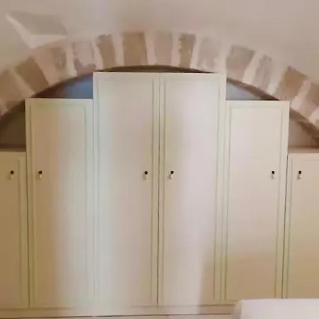 Mezzanino Con Patio E Archi A Vela * בארי