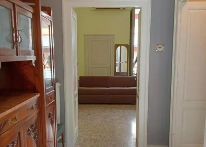 Appartamento Mezzanino Con Patio E Archi A Vela